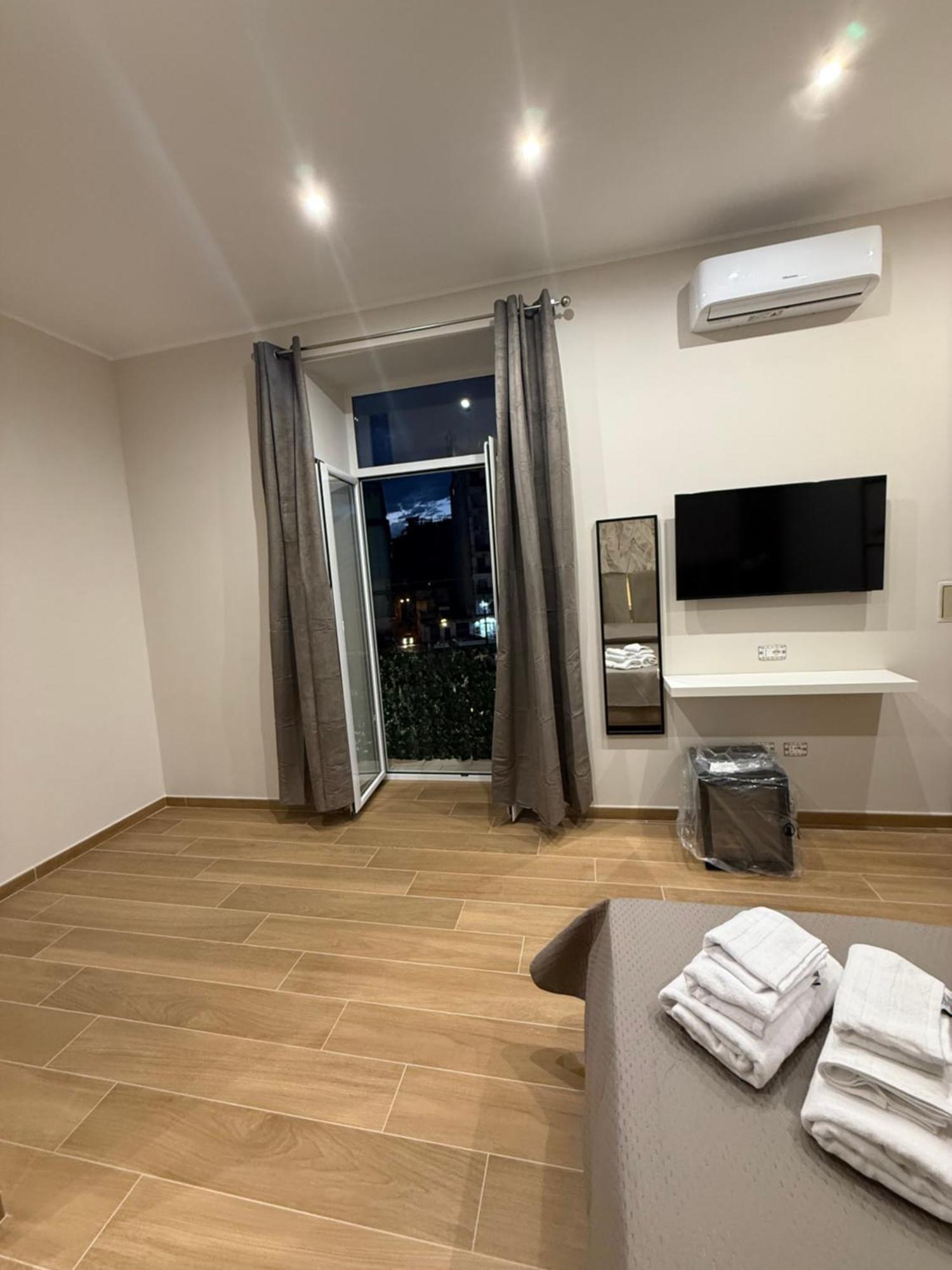 Il Regno Di Napoli Hotel Екстериор снимка