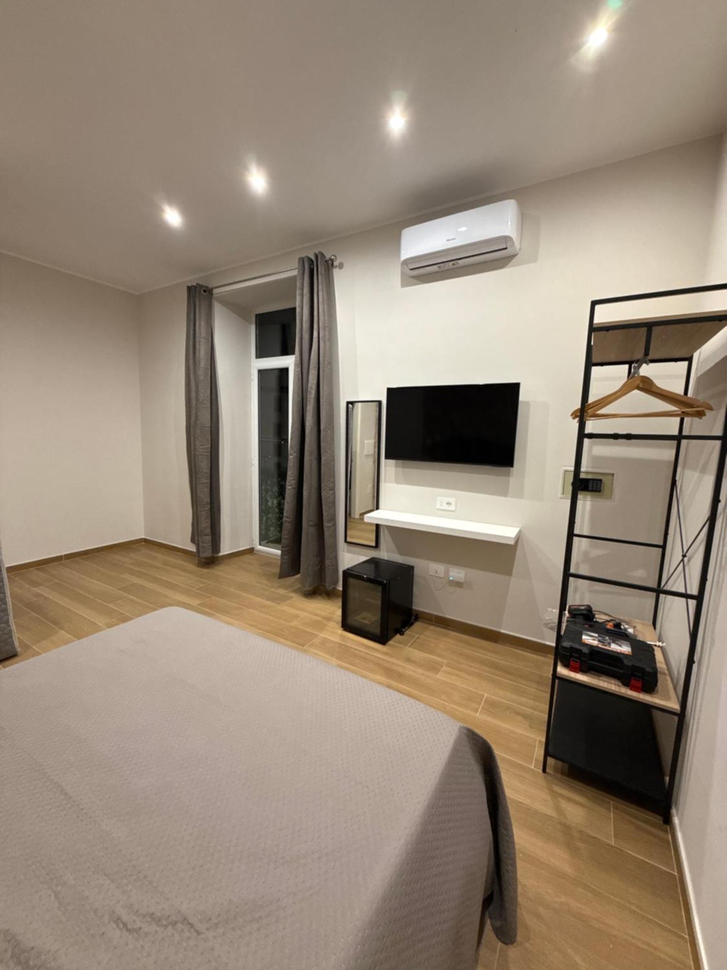 Il Regno Di Napoli Hotel Екстериор снимка