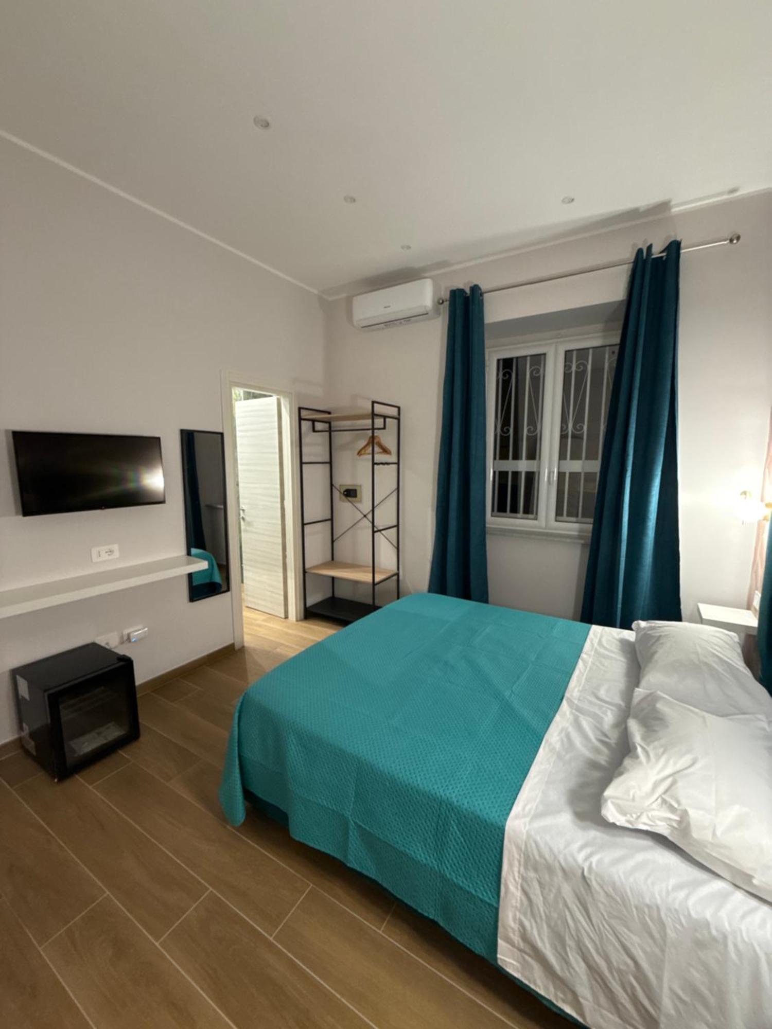 Il Regno Di Napoli Hotel Екстериор снимка