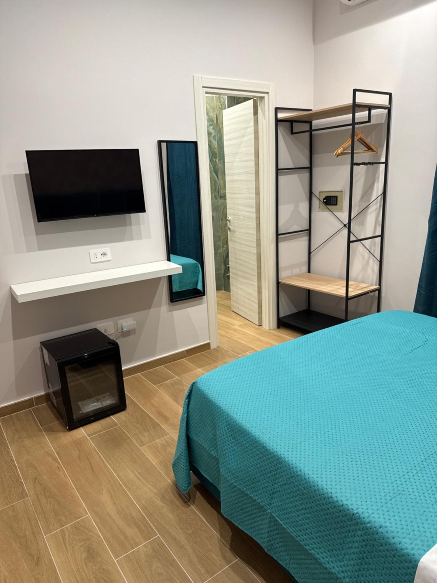 Il Regno Di Napoli Hotel Екстериор снимка