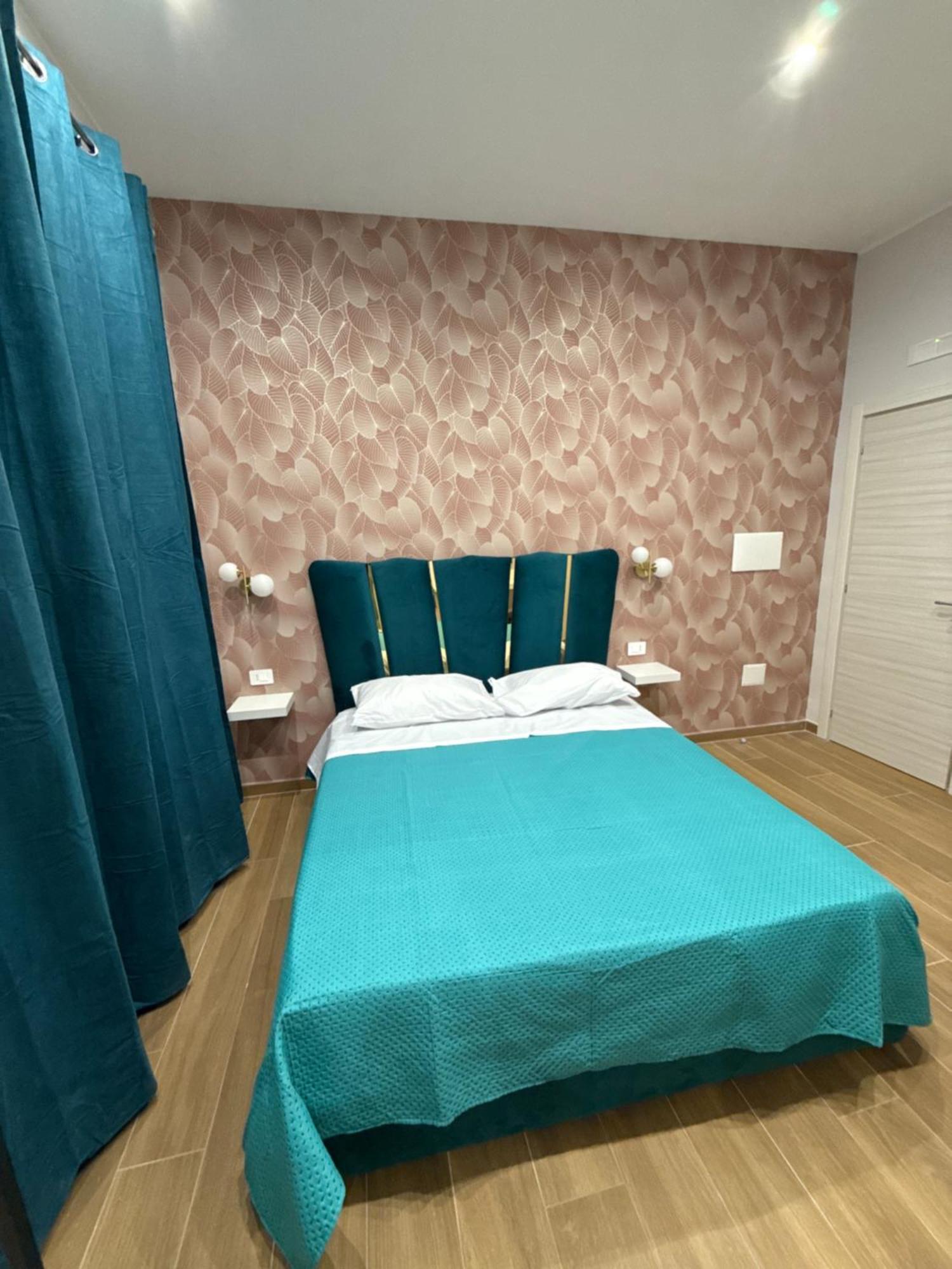 Il Regno Di Napoli Hotel Екстериор снимка