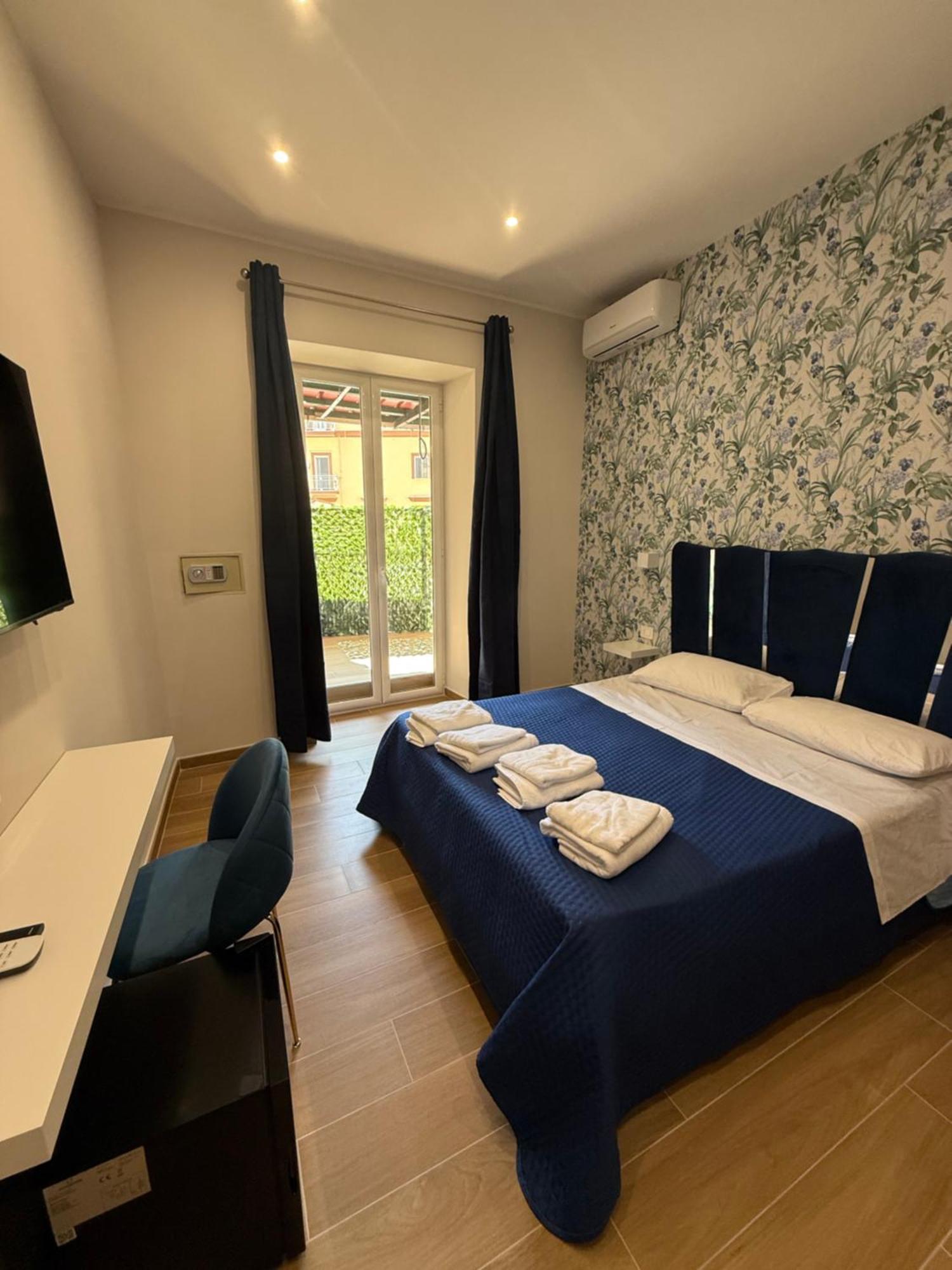 Il Regno Di Napoli Hotel Екстериор снимка