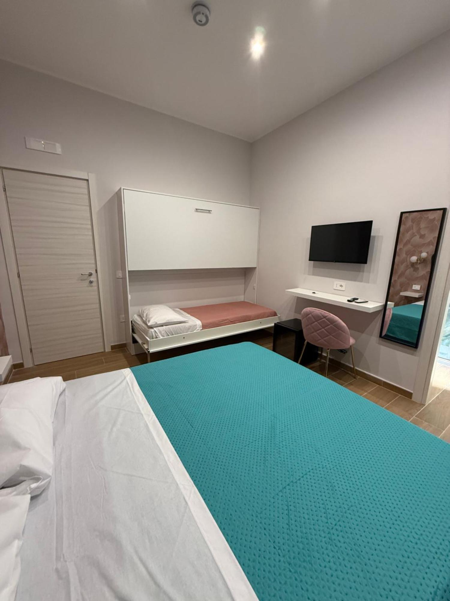 Il Regno Di Napoli Hotel Екстериор снимка