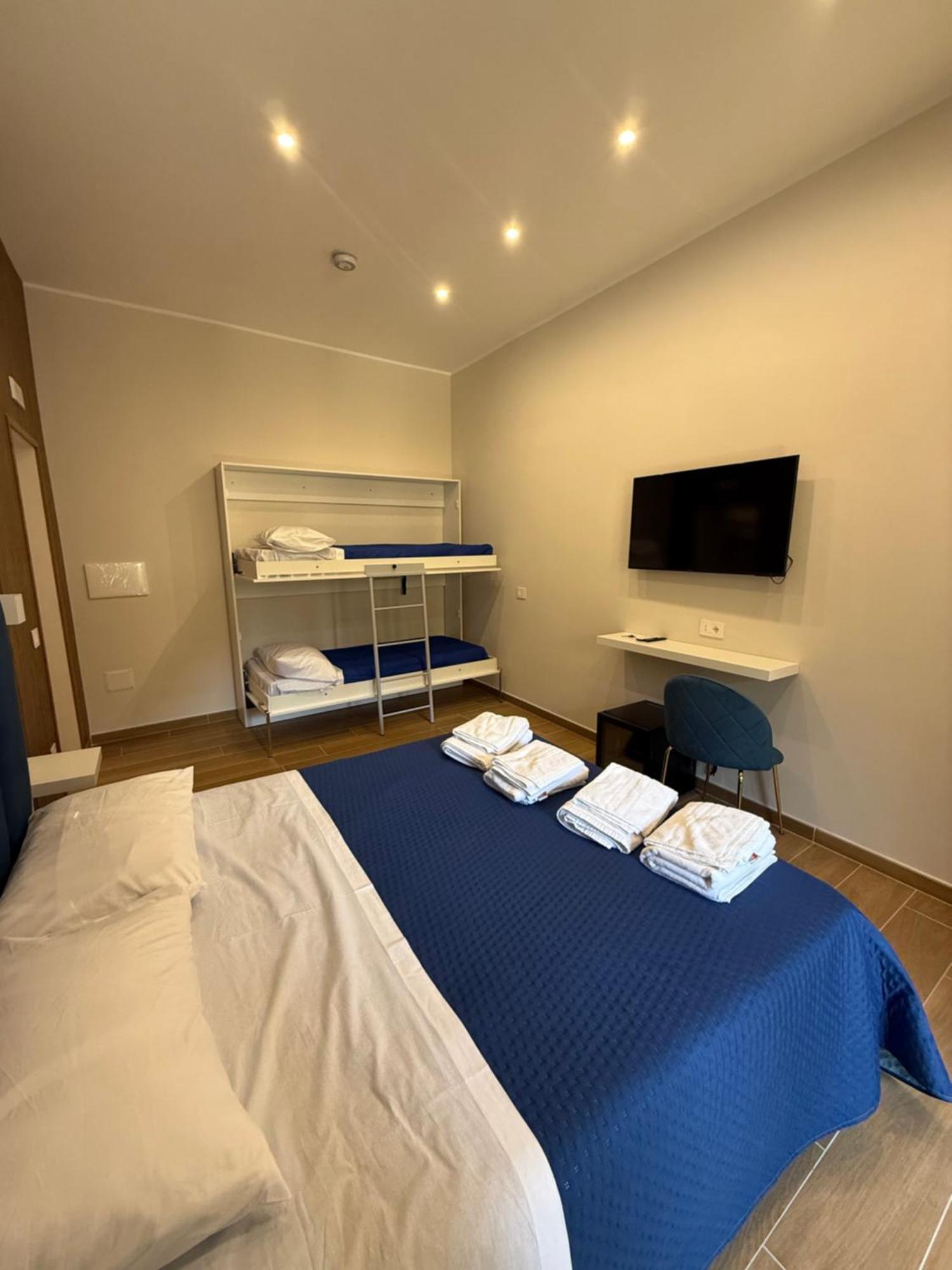 Il Regno Di Napoli Hotel Екстериор снимка