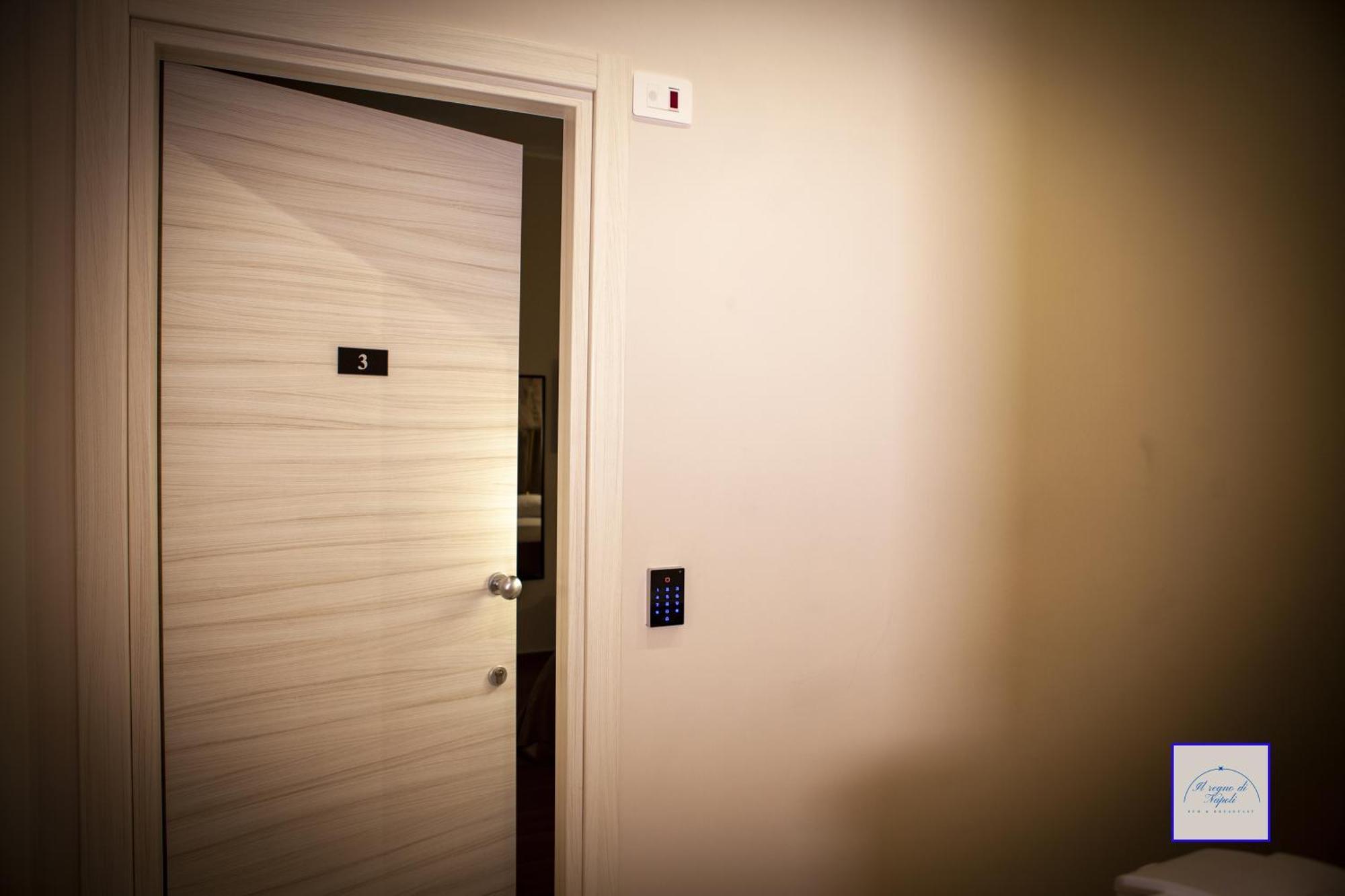 Il Regno Di Napoli Hotel Екстериор снимка